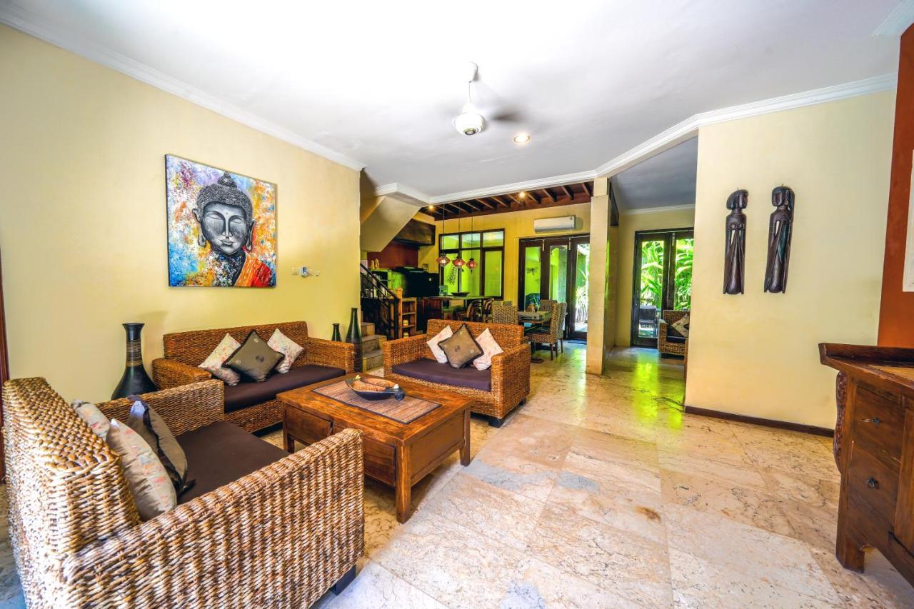 De Cinta Villa - Kuta - 5 Bedrooms - Heart Of Kuta Exterior foto